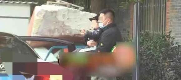 吃瓜爆料顶流,吃瓜爆料，顶流明星背后的故事